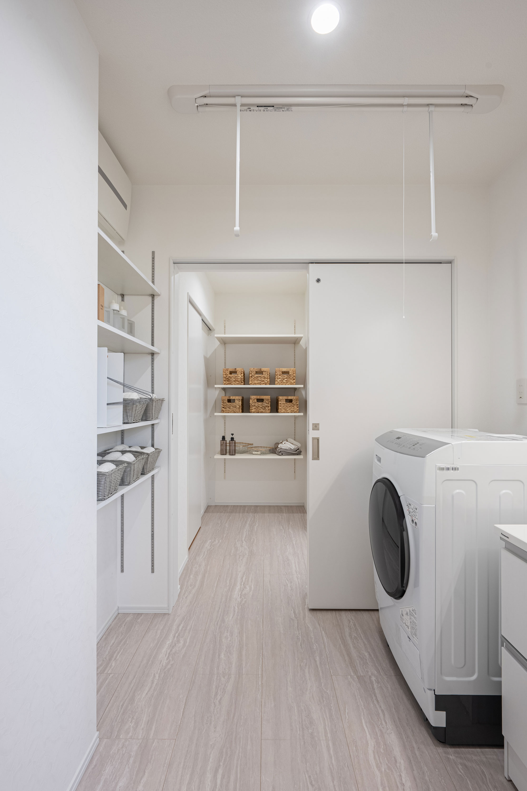 家事ラク回遊動線×水回りで家事の並行作業も楽に！
夫婦での家事分担もスムーズに行える動線計画。