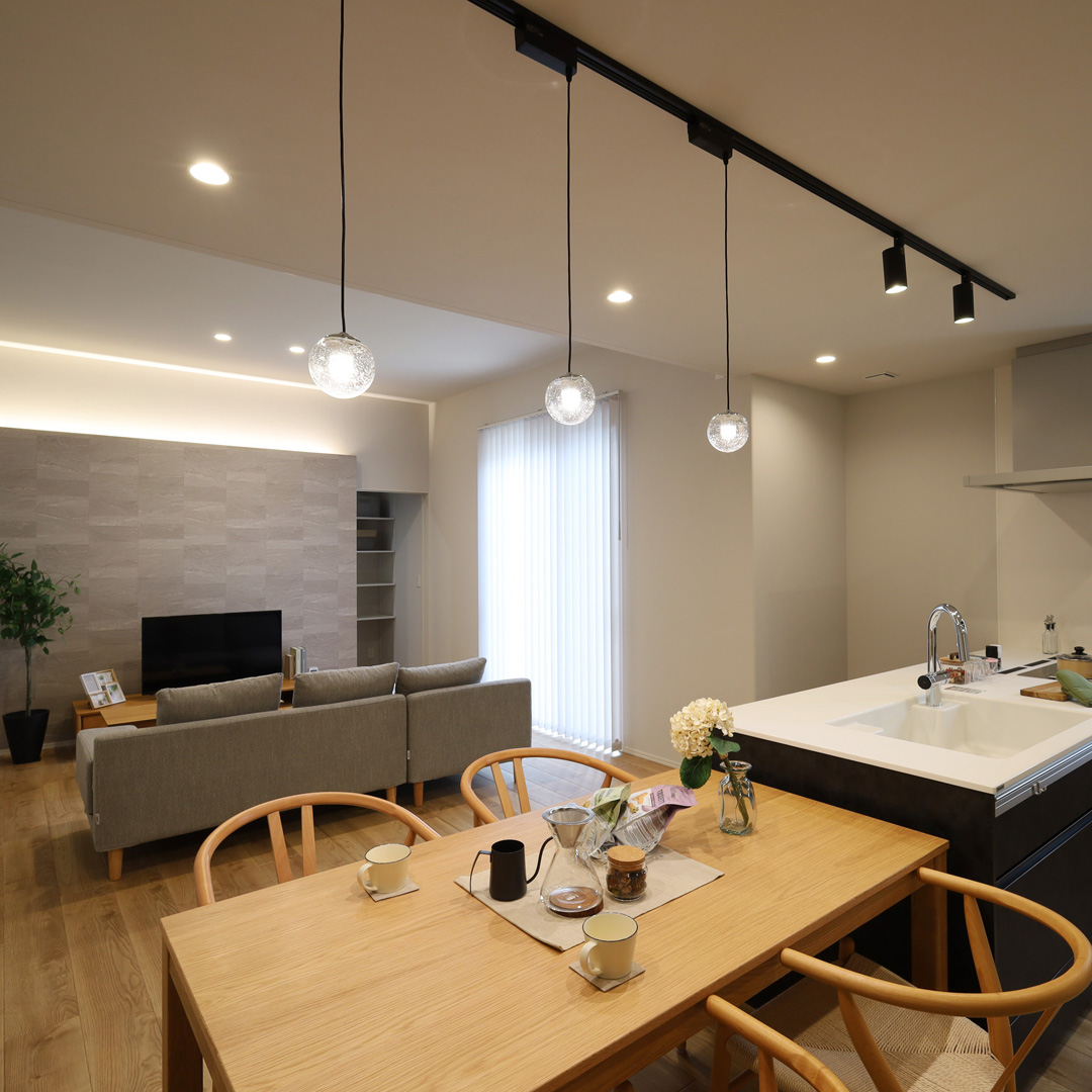 高天井リビングのある平屋｜建築実例｜ウッドライフホーム